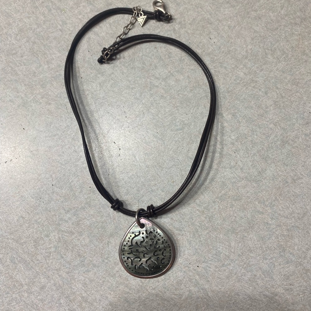 Silpada, sterling, silver, iridescent lip, shell, leather necklace